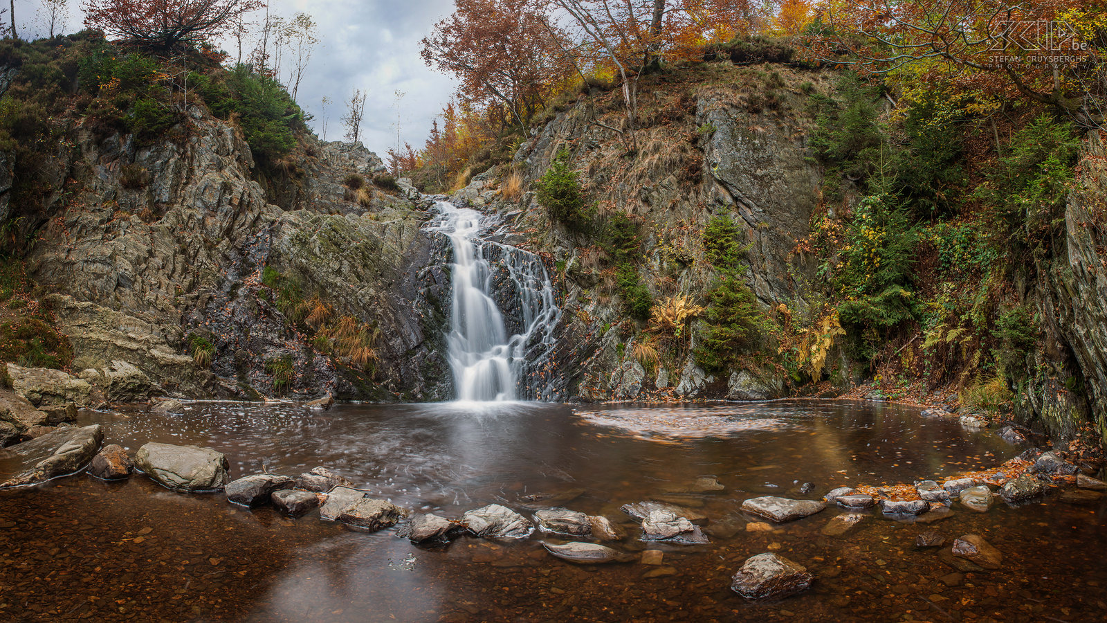 Autumn in the Ardennes - Waterfall of Bayehon Autumn pictures of the beautiful region around Malmedy in the Belgian Ardennes. The 9m high waterfall Bayehon near the village of Longfaye. Stefan Cruysberghs